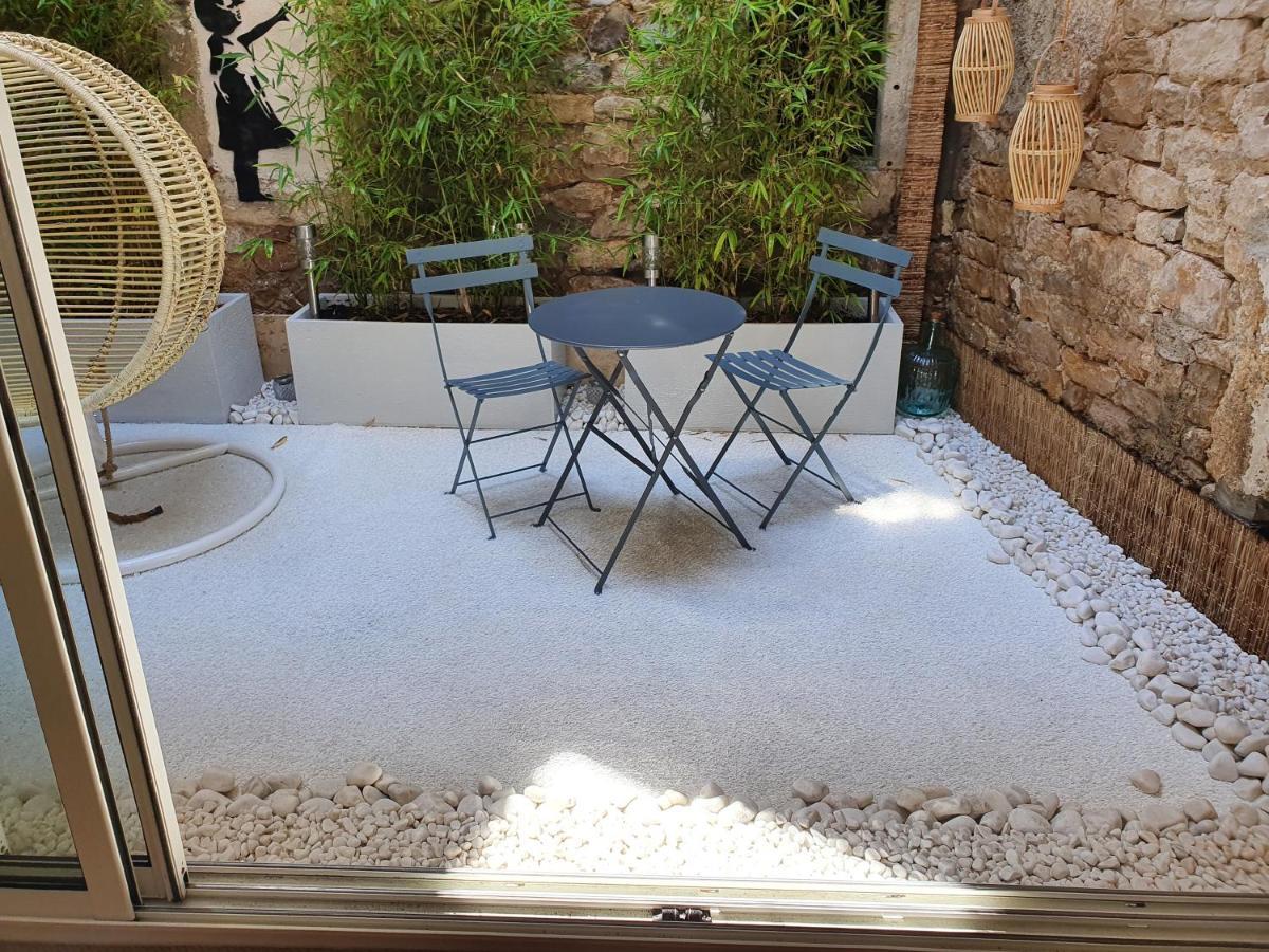 Bed & Breakfast 6 Nimes